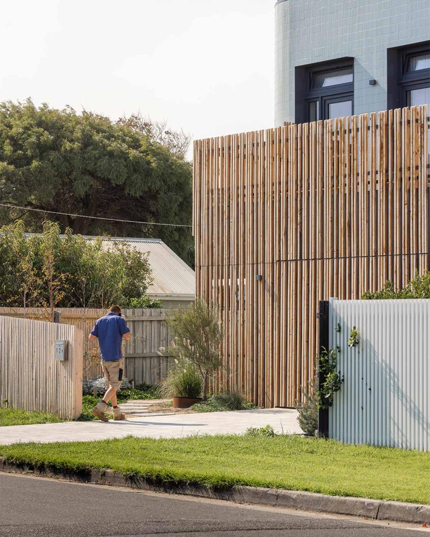 Fence installation for Barwon Heads landscape project